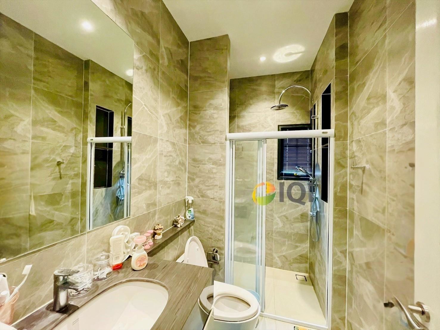 Single house for sale, Chewawan Pinklao-Sathorn, 2-storey luxury house on Phutthamonthon Sai 1 Road image