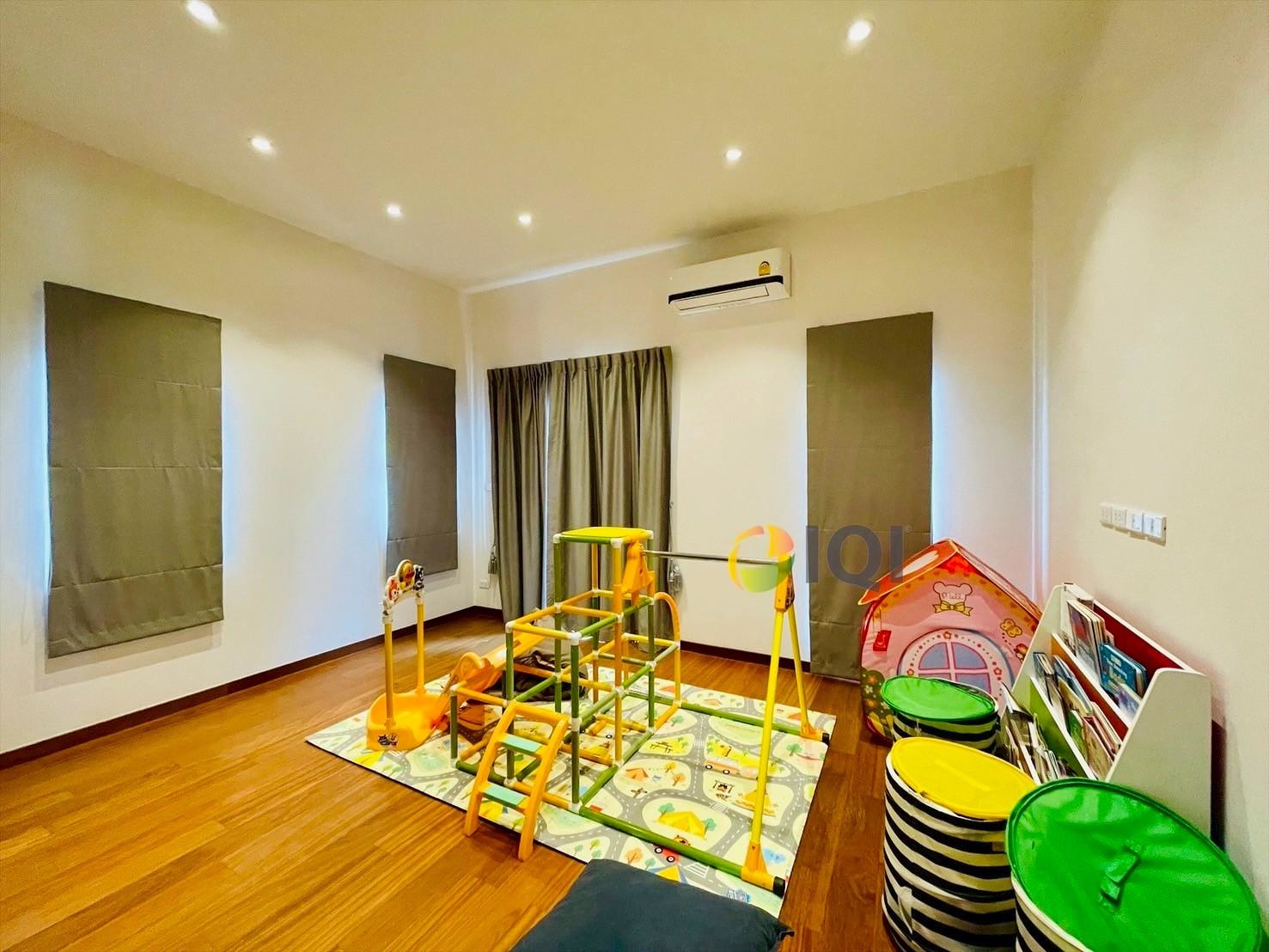 Single house for sale, Chewawan Pinklao-Sathorn, 2-storey luxury house on Phutthamonthon Sai 1 Road image