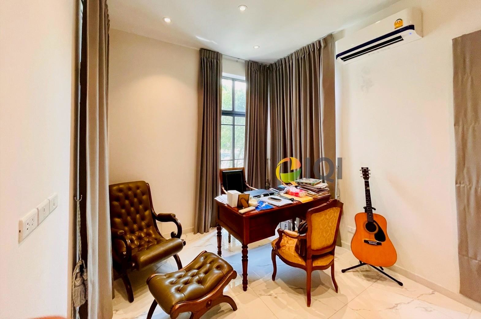 Single house for sale, Chewawan Pinklao-Sathorn, 2-storey luxury house on Phutthamonthon Sai 1 Road image