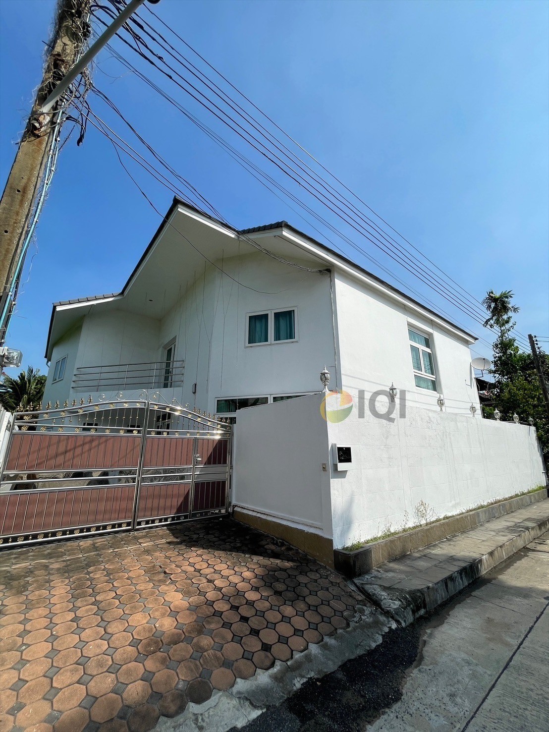 For sale 2 storey detached house, Phakamas Village, Sukhumvit 71, Soi Pridi Banomyong, Pattanakarn Road, Intersection 8 image