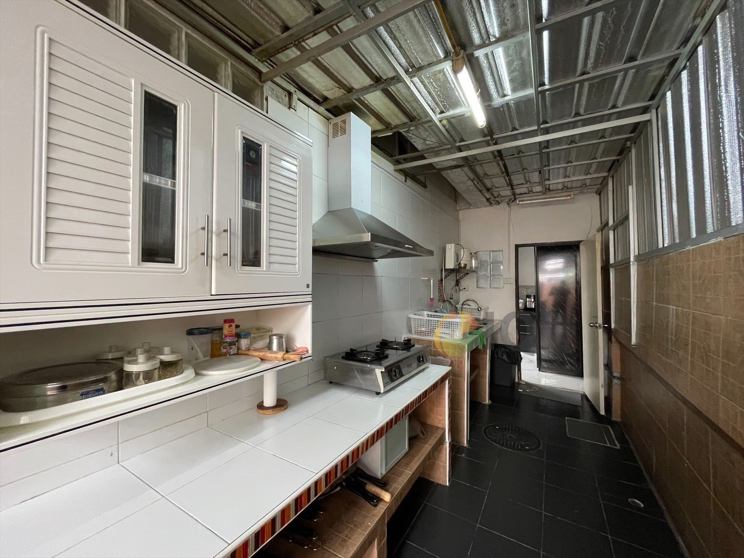 For sale 2 storey detached house, Phakamas Village, Sukhumvit 71, Soi Pridi Banomyong, Pattanakarn Road, Intersection 8 image