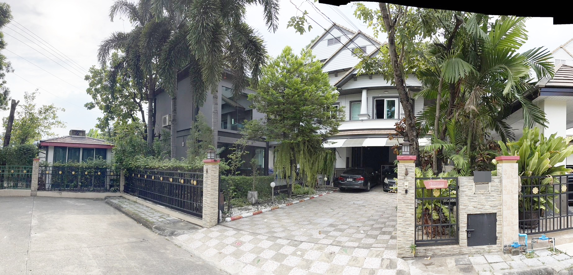 For sale 2-storey detached house, 3 buildings on the same land, Ban Phatthanakan, Phatthanakan Road 30, house next to a canal image