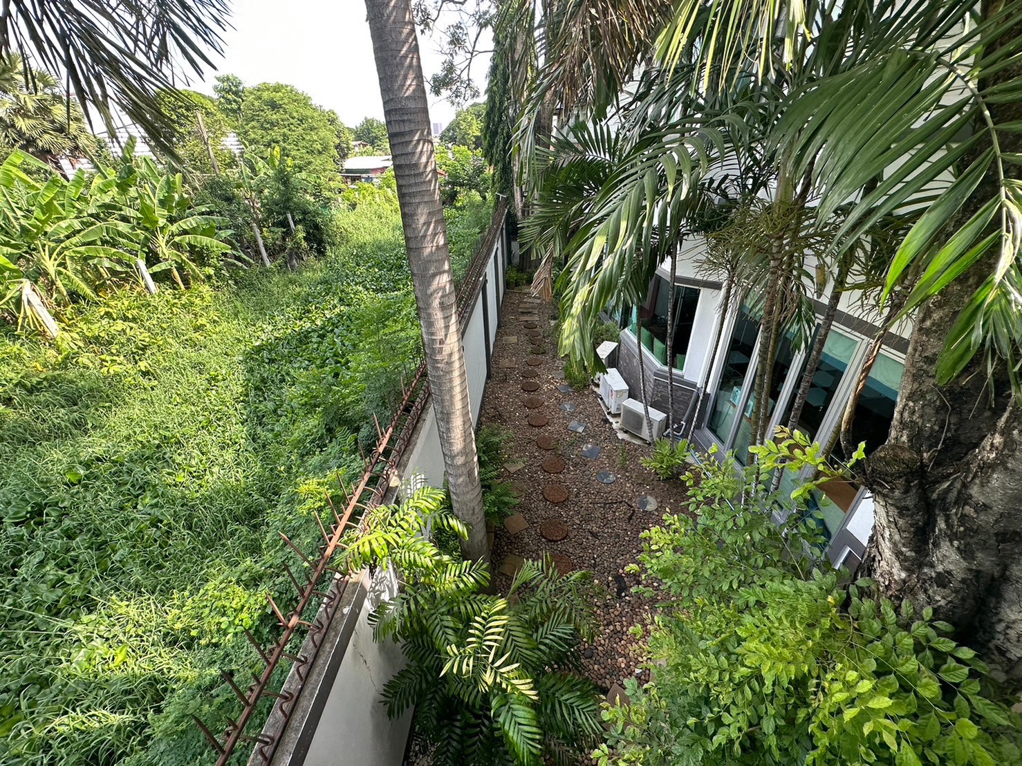 For sale 2-storey detached house, 3 buildings on the same land, Ban Phatthanakan, Phatthanakan Road 30, house next to a canal image