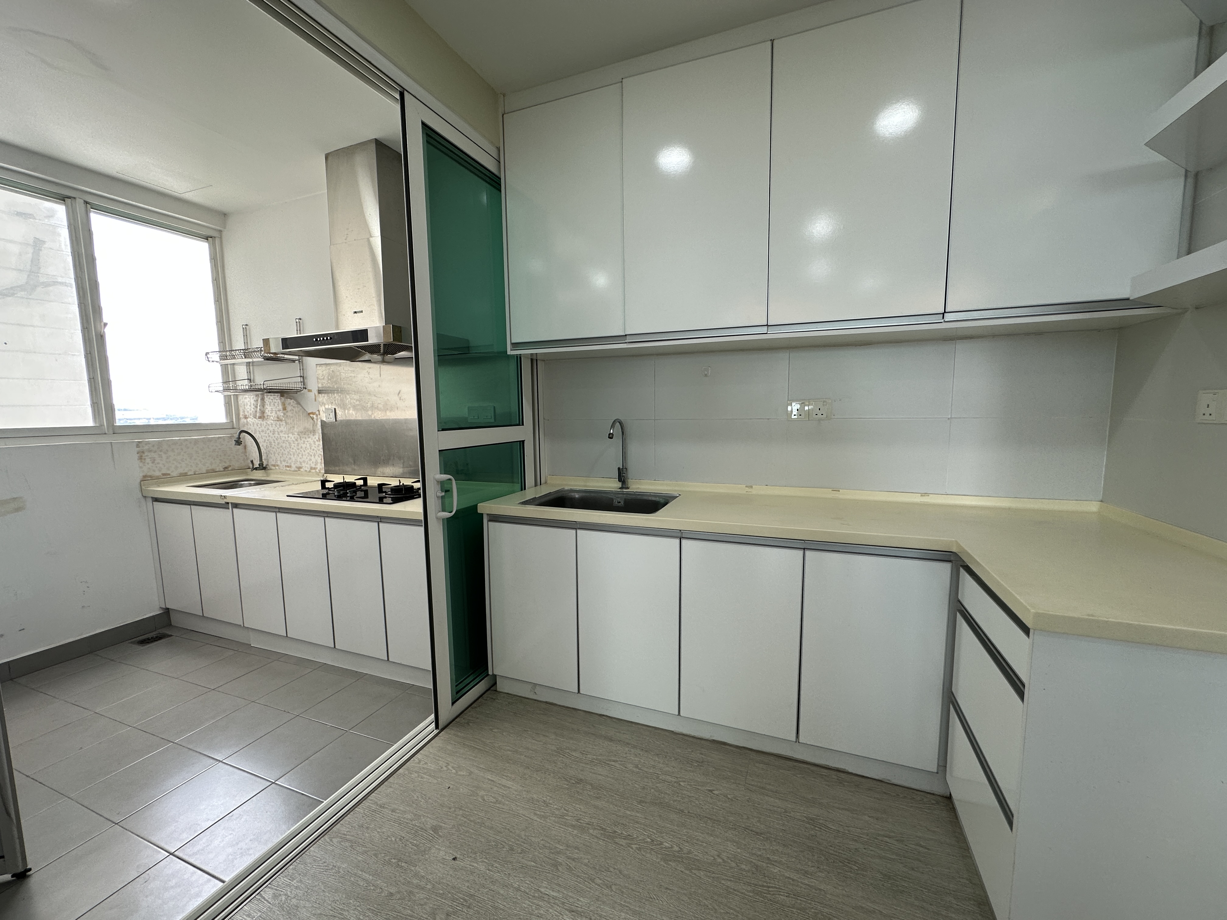 Impiria Residensi image