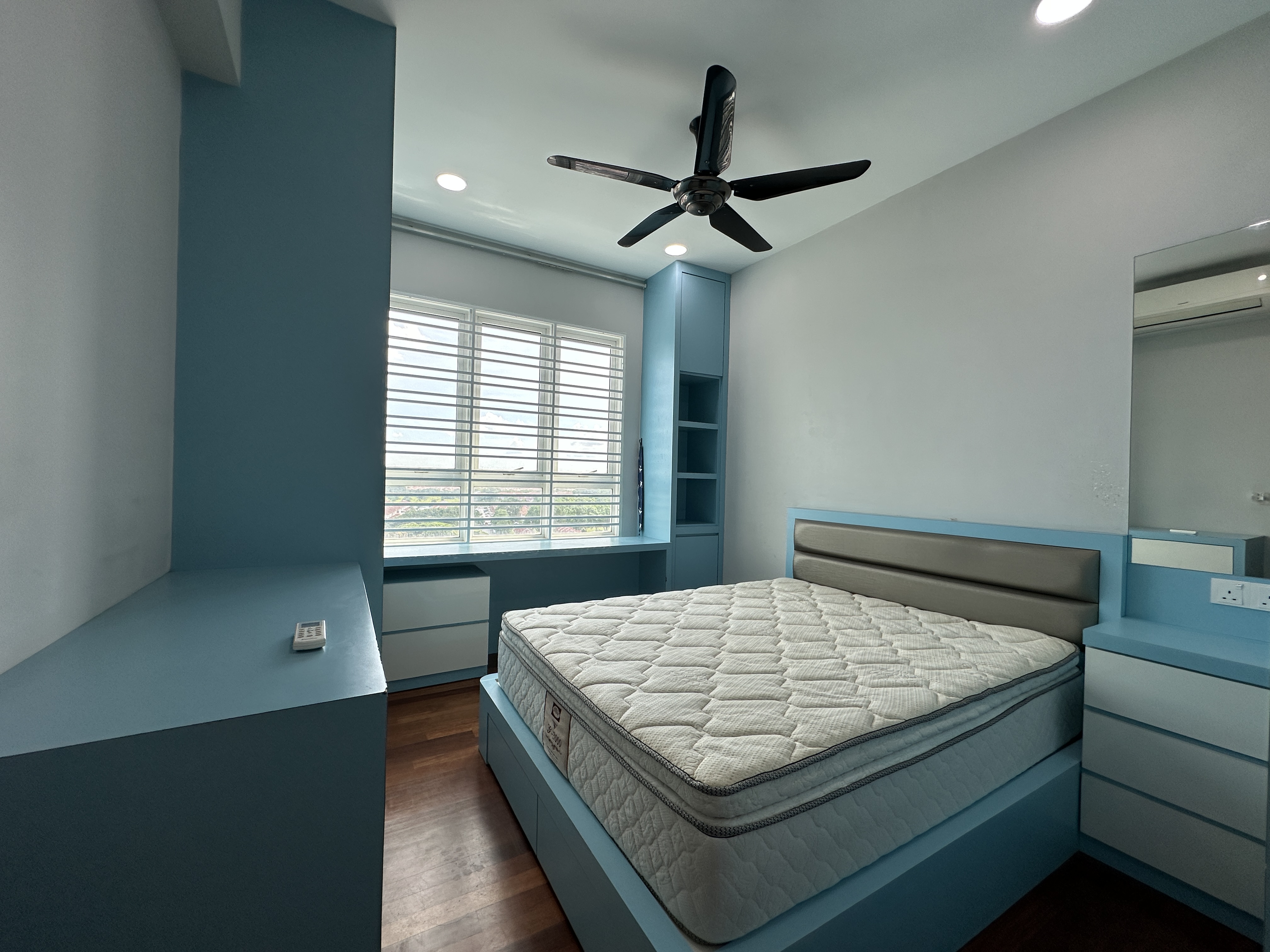 Impiria Residensi image