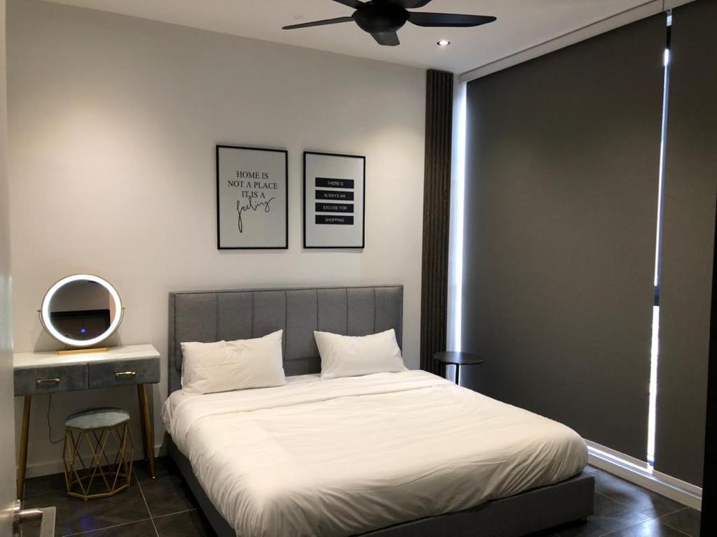 Scarletz Suites image