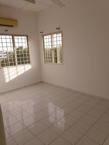 Sri Cassia image