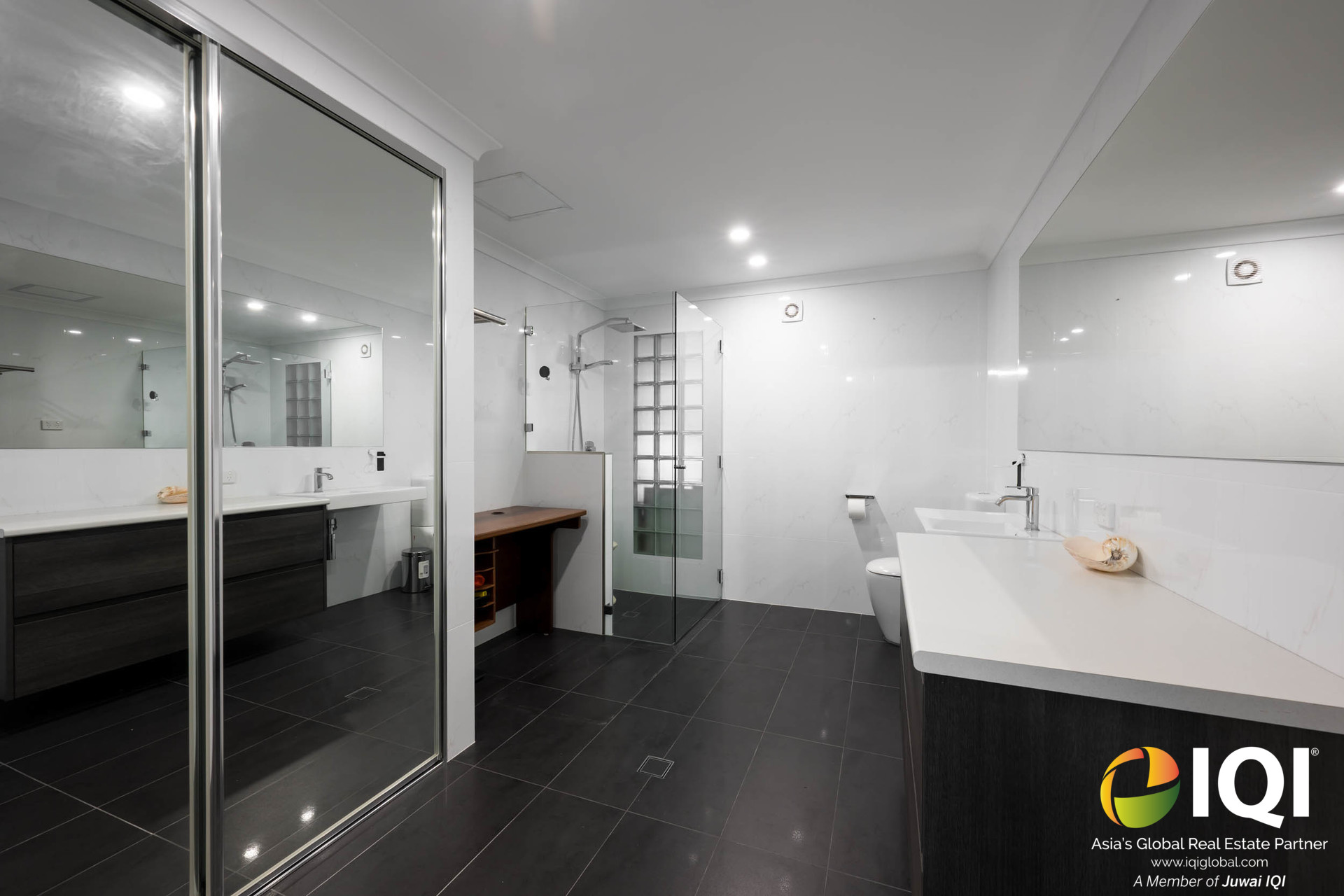 Timeless Grandeur with City Views – 104 Angove Street, North Perth image