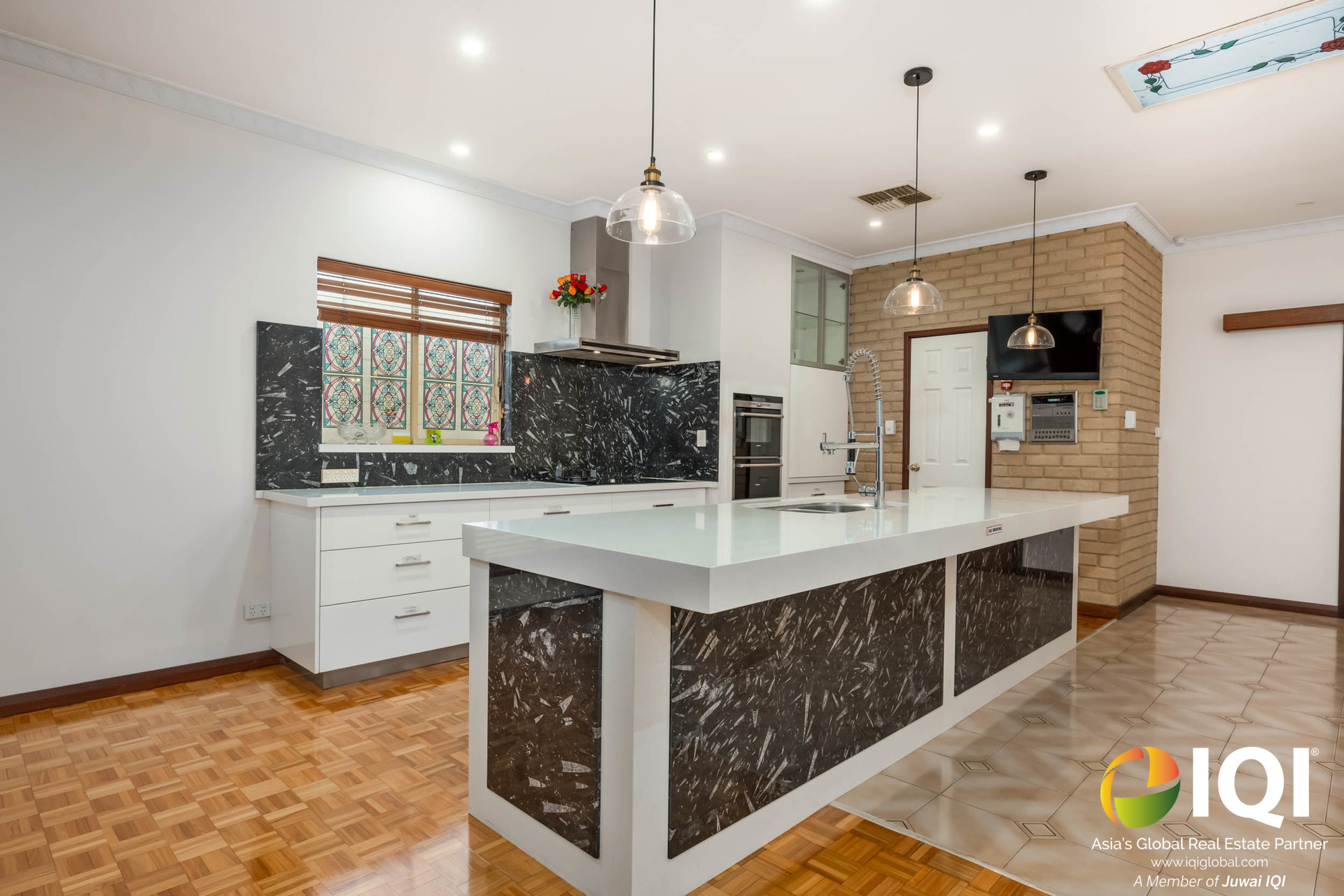 Timeless Grandeur with City Views – 104 Angove Street, North Perth image