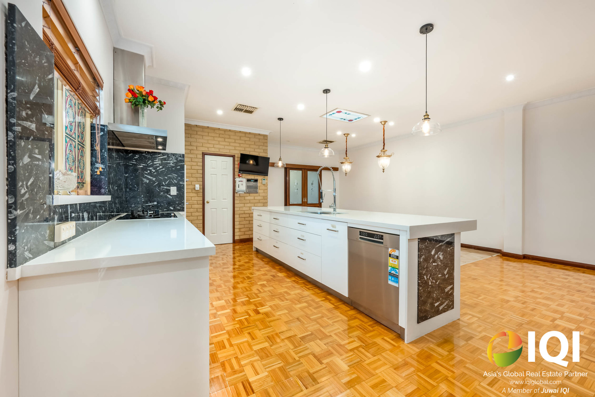 Timeless Grandeur with City Views – 104 Angove Street, North Perth image