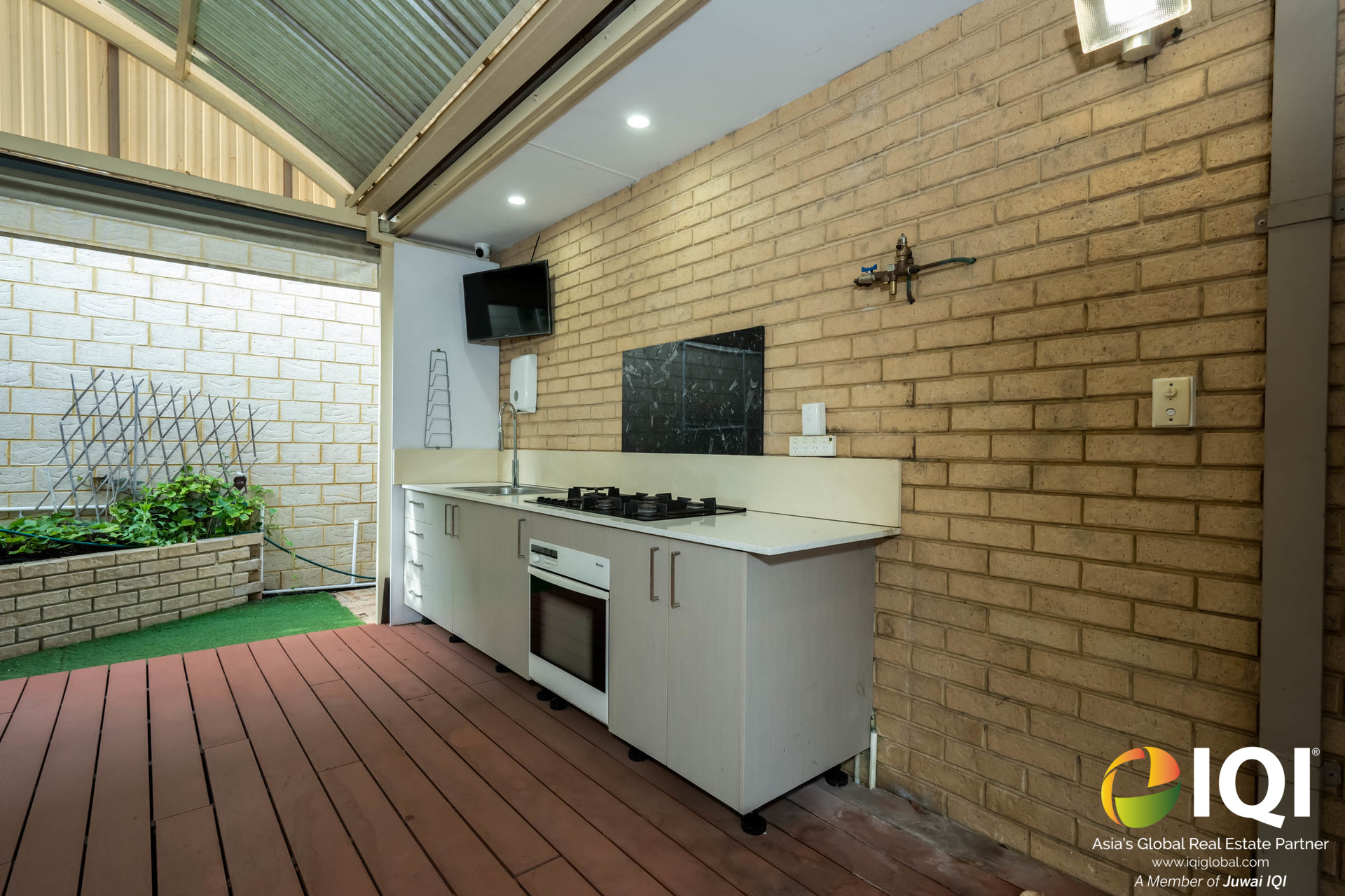 Timeless Grandeur with City Views – 104 Angove Street, North Perth image