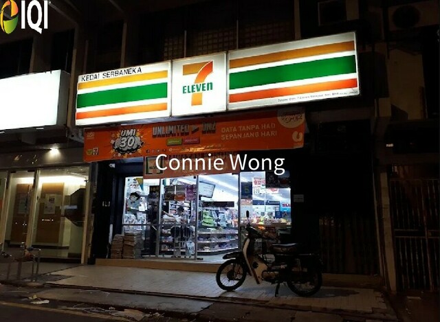 Taman Connaught image