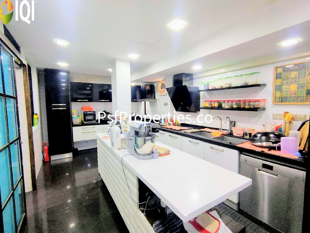 Bukit Jelutong image