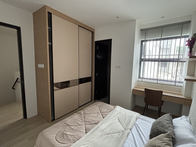 Corner unit townhouse at Melrose Residence, Riveria, Kuching-Samarahan Expressway for sale image