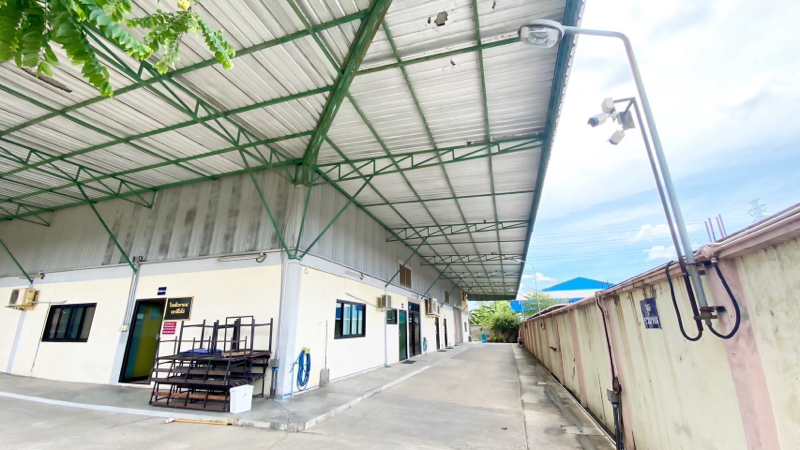 Land with Buildings Samut Sakhon image