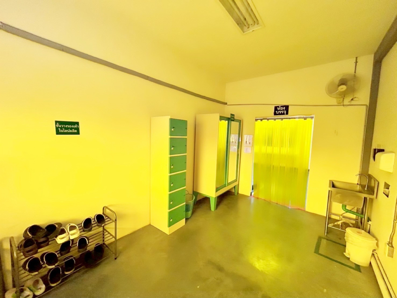 Land with Buildings Samut Sakhon image