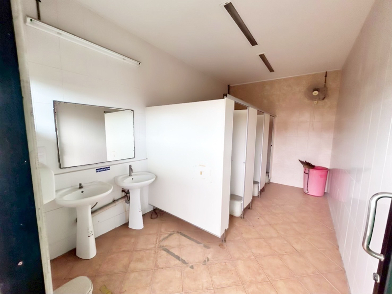 Land with Buildings Samut Sakhon image