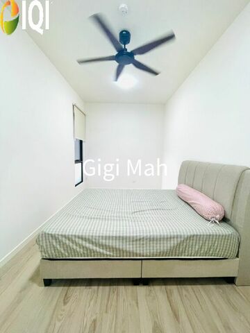 Emerald 9 Condominium image