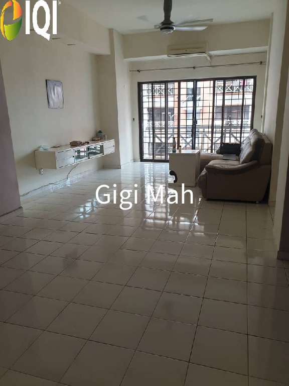 Evergreen Park Acorn and Hazel image