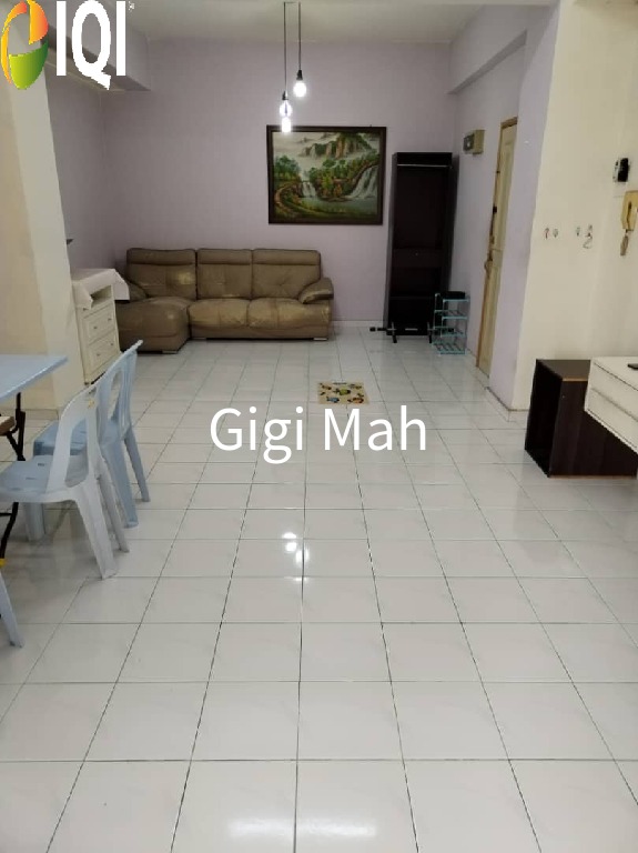 Evergreen Park Acorn and Hazel image