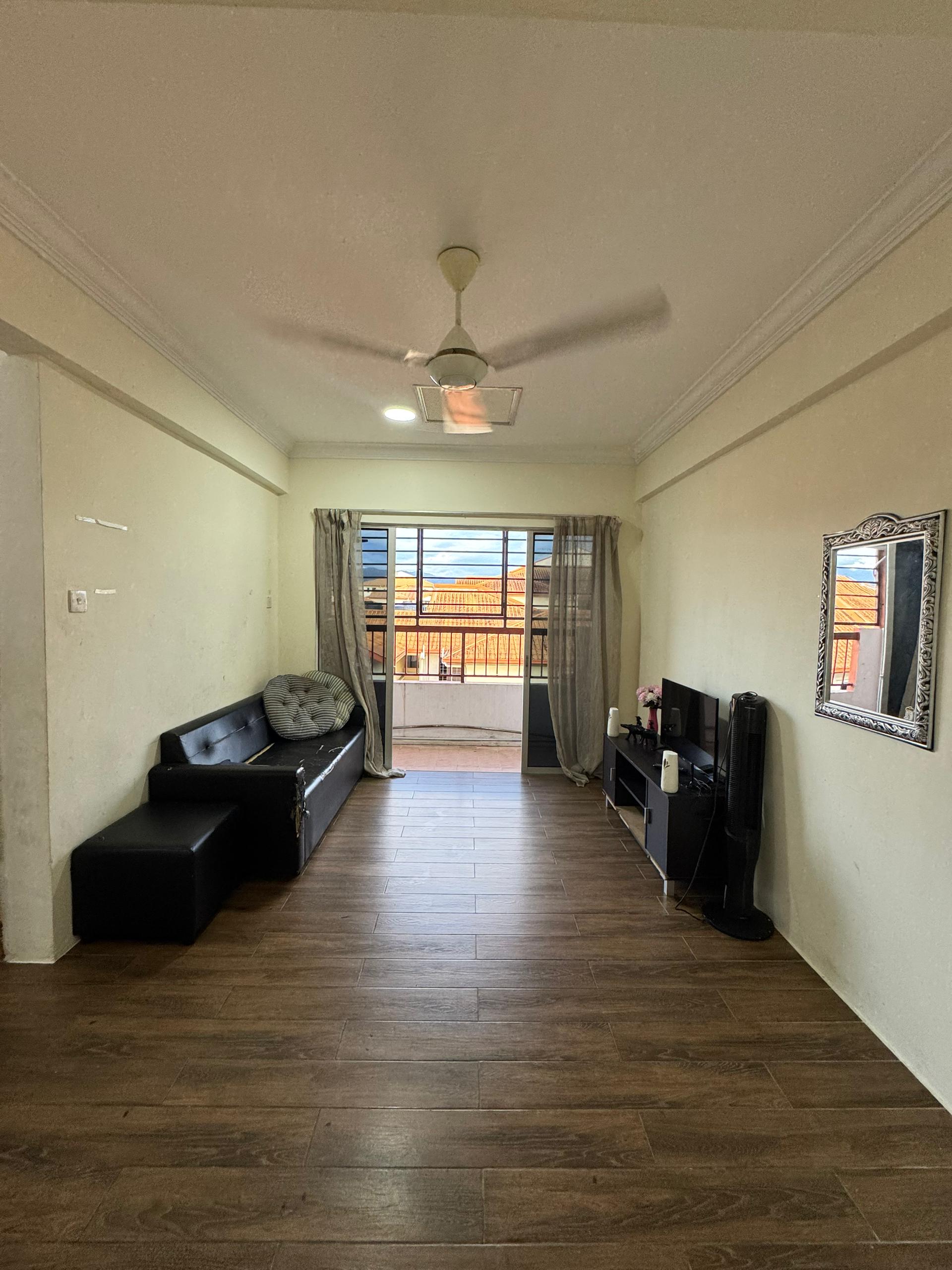 Putri Bahang Apartment image