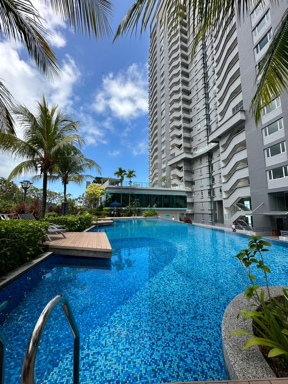 10 Island Resort image