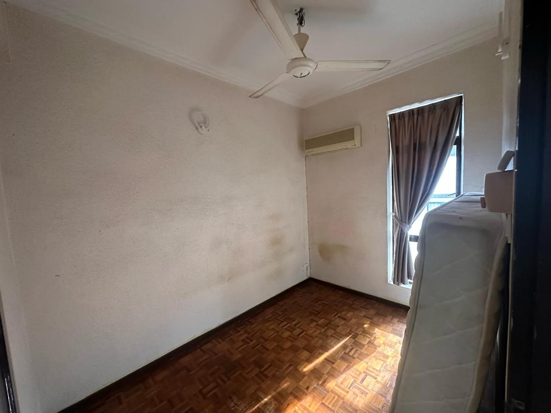 Bayshore Apartment image