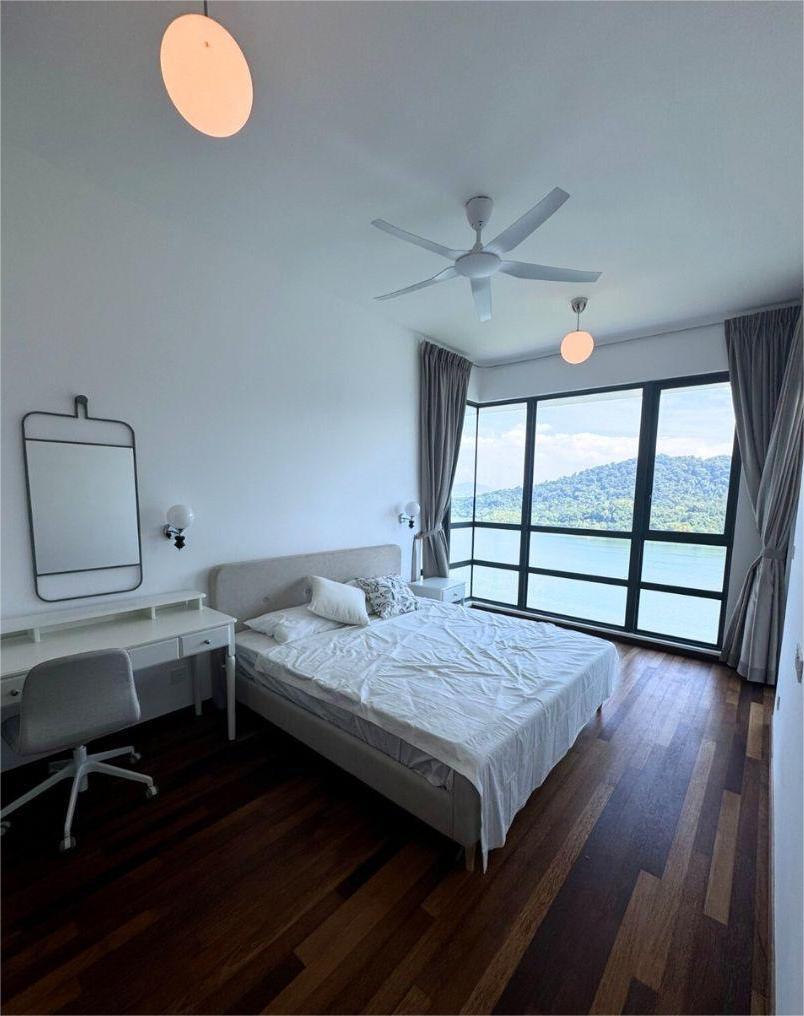 Queens Residences @ Queens Waterfront image