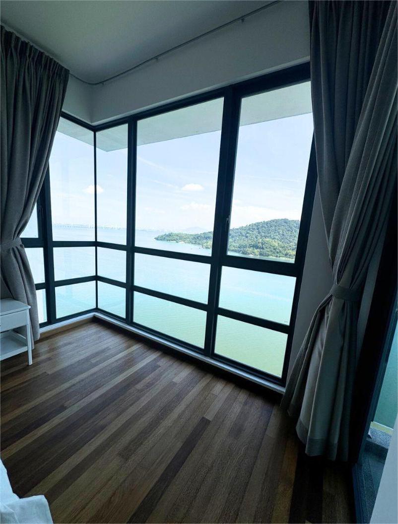 Queens Residences @ Queens Waterfront image