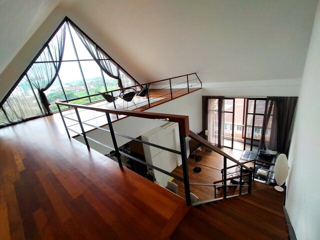 Toorak Park Condominium Duplex Top floor Corner for sale image
