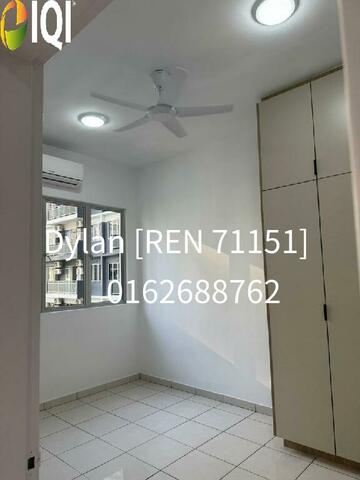 Seri Topaz Apartment image