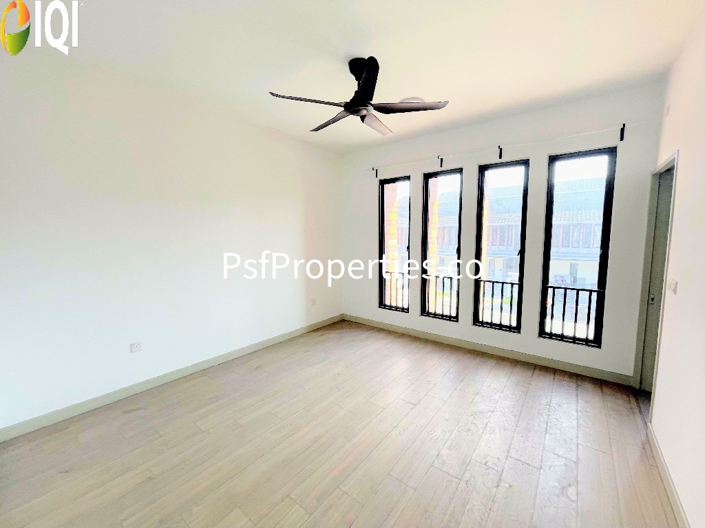 Elmina Valley 2 image