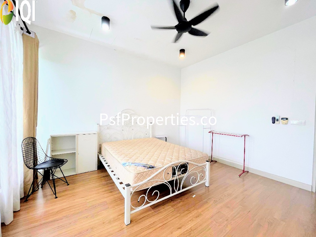 Elmina Valley 2 image