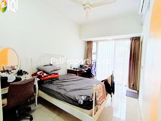 Elmina Valley image