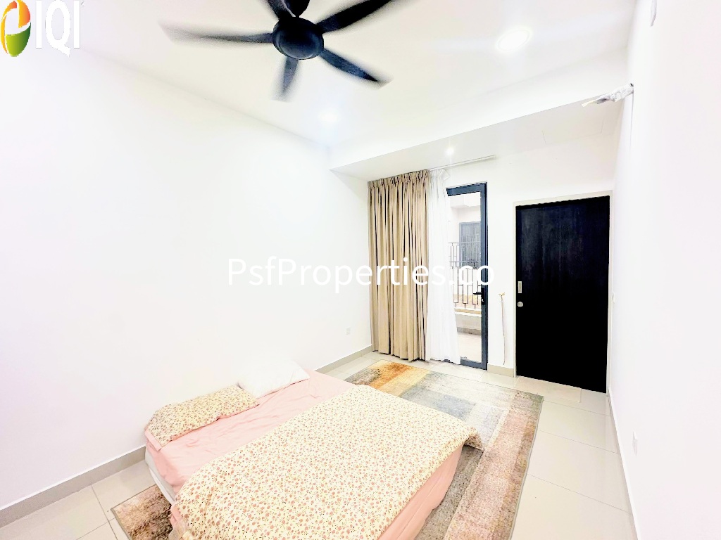 Elmina Green 4 image