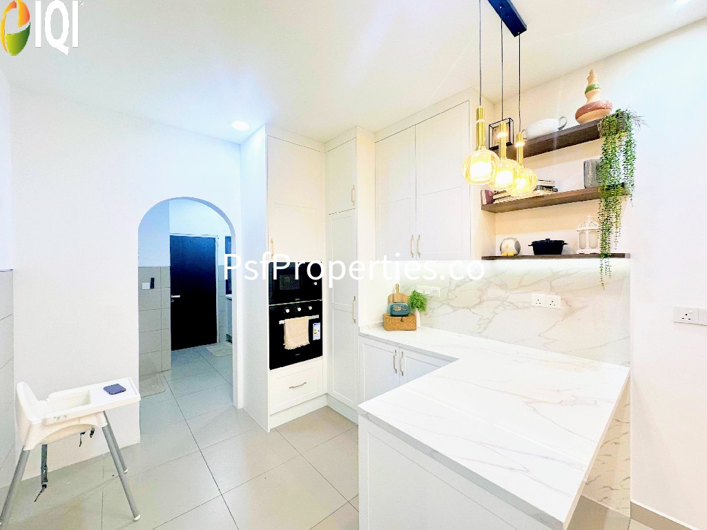 Elmina Green 4 image