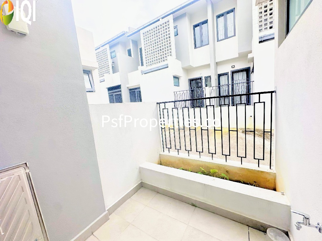 Elmina Green 4 image