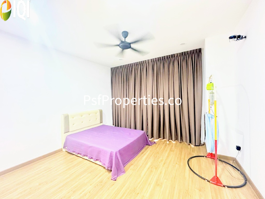 Elmina Green 4 image