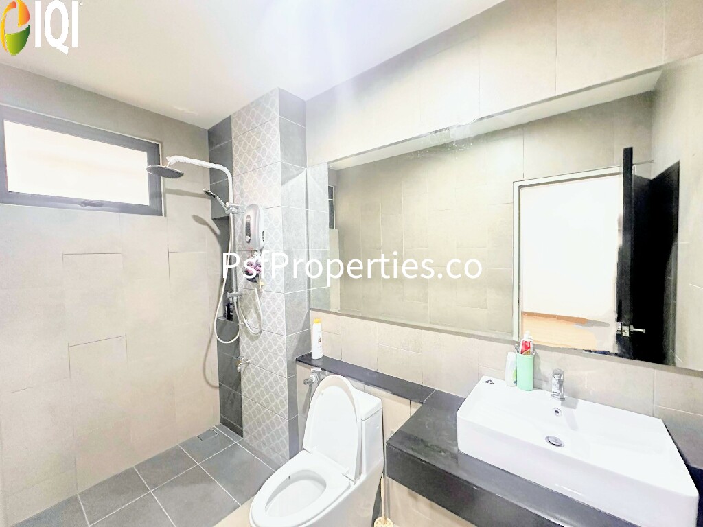 Elmina Green 4 image