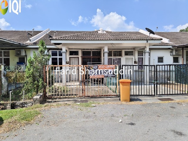 BANDAR SAUJANA PUTRA SP7 photo