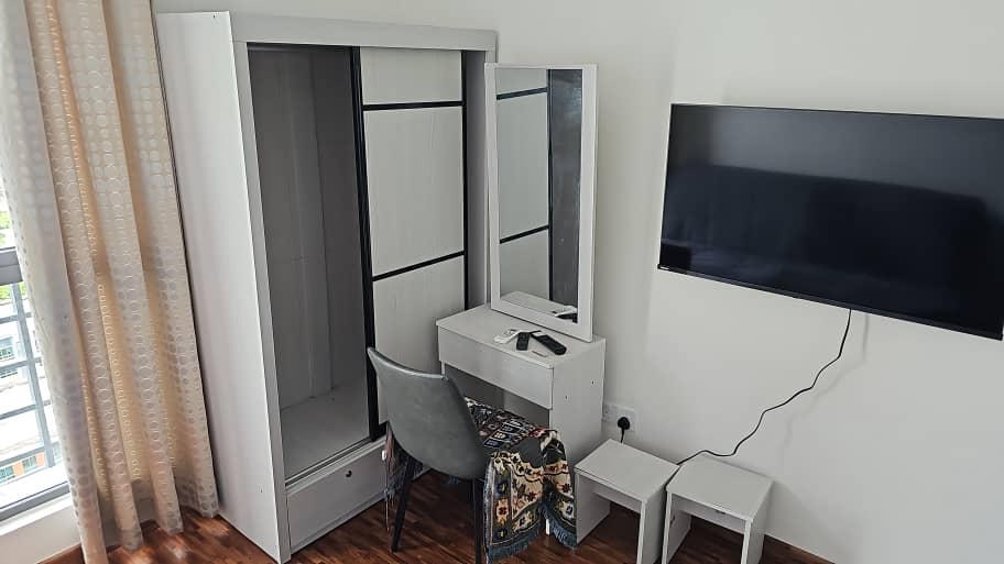 K AVENUE SODOMON image