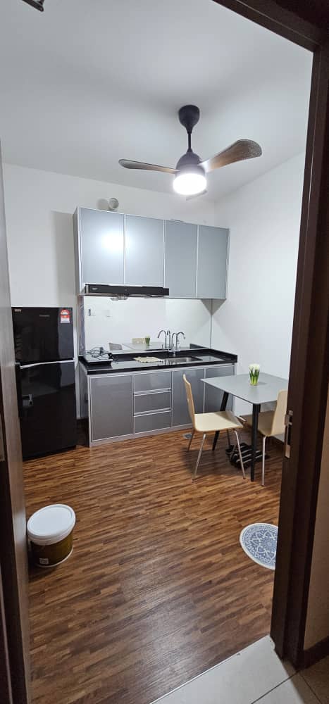 K AVENUE SODOMON image