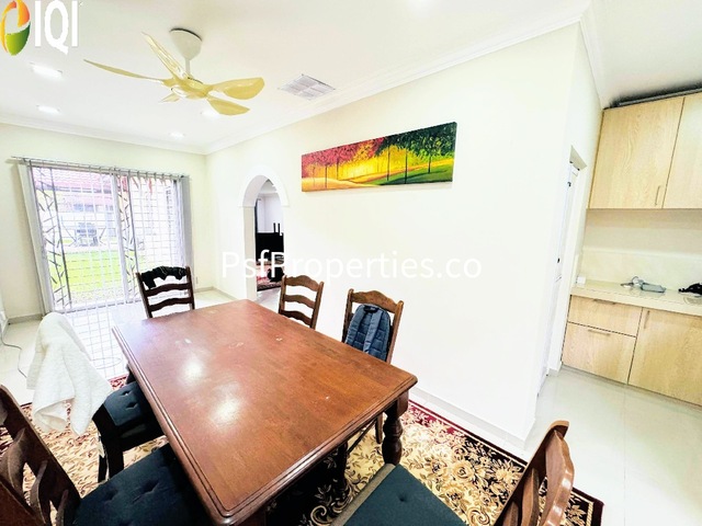 Alstonia image
