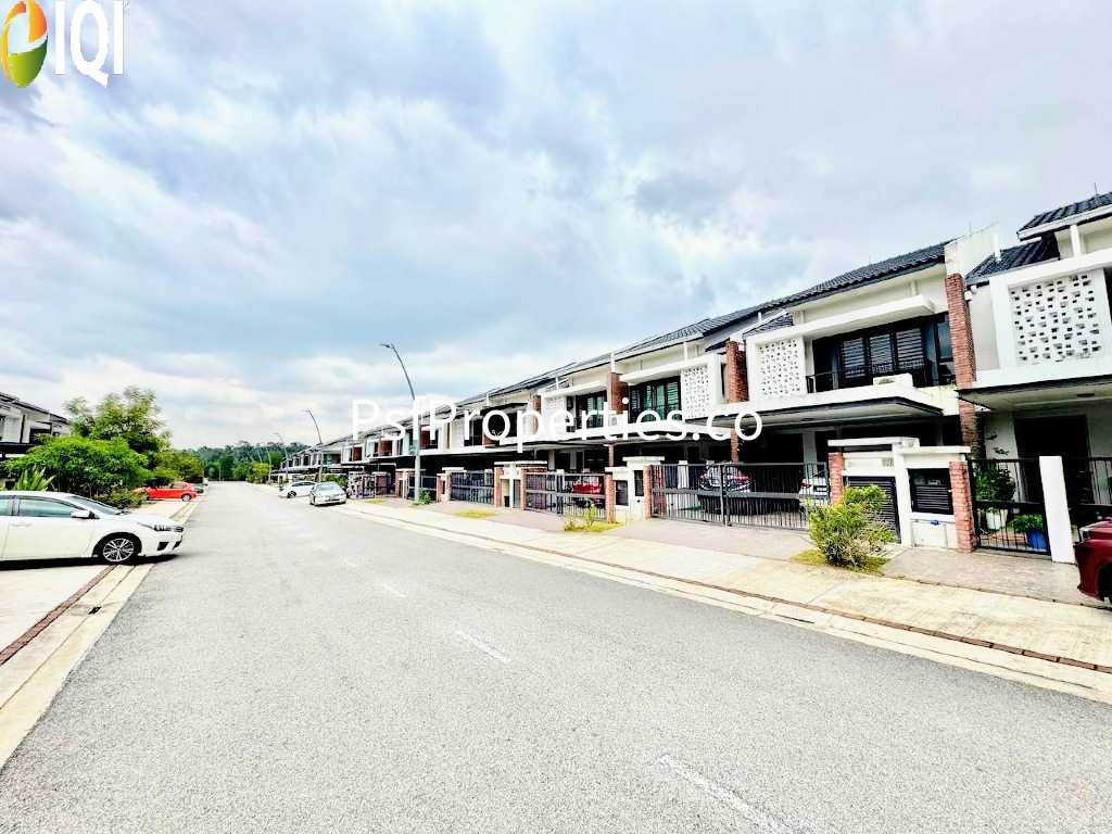 Elmina Valley 4 image