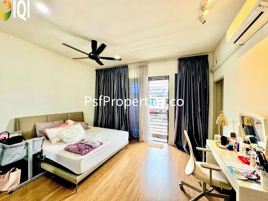 Elmina Valley 4 image