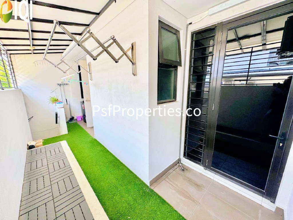 Elmina Valley 4 image