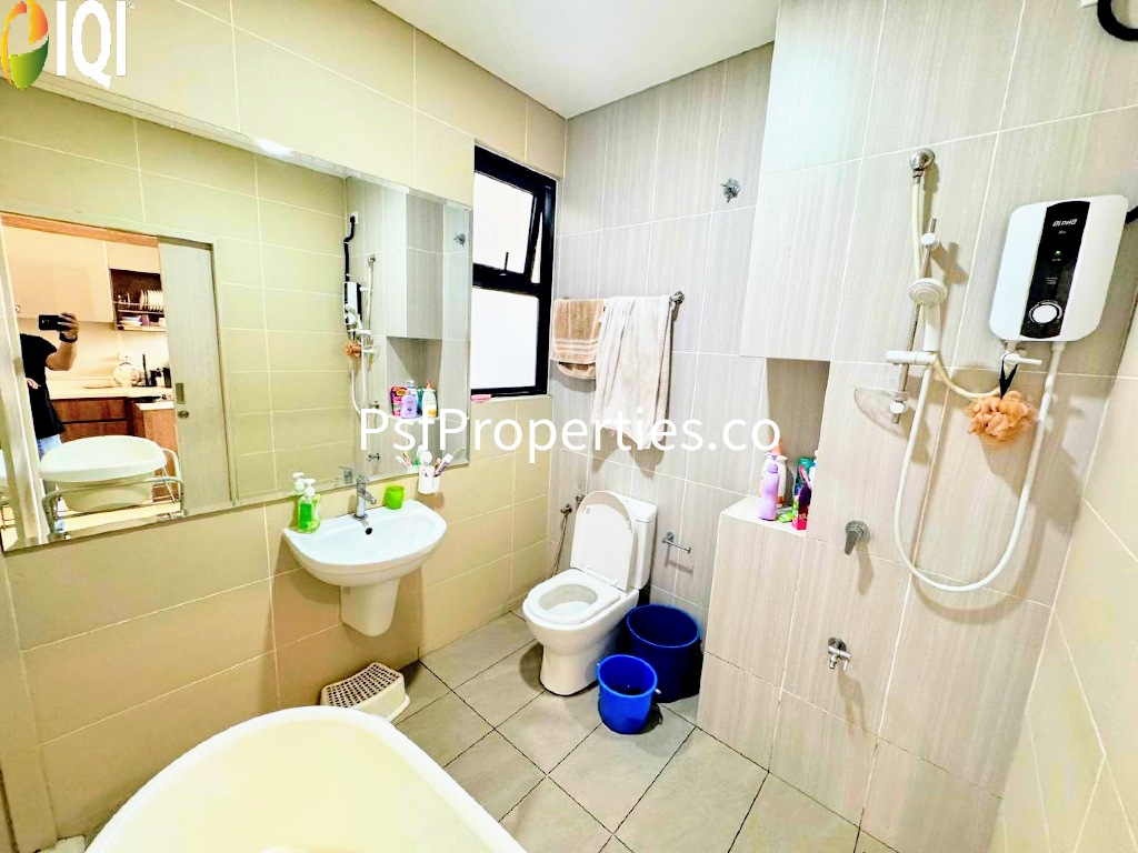 Elmina Valley 4 image