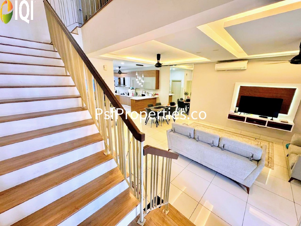 Elmina Valley 4 image