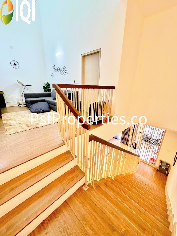 Elmina Valley 4 image