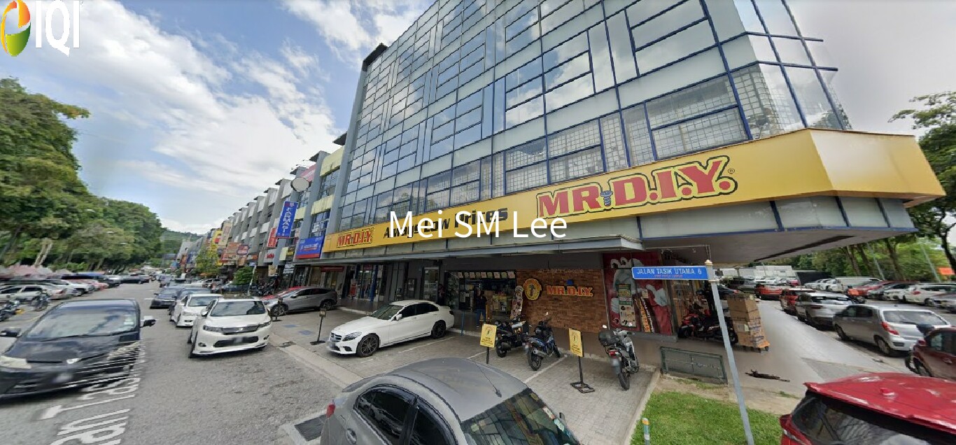 The Trillium @Lake Fields image